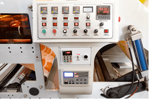 4 xil rangli flekso bosib chiqarish uskunasi