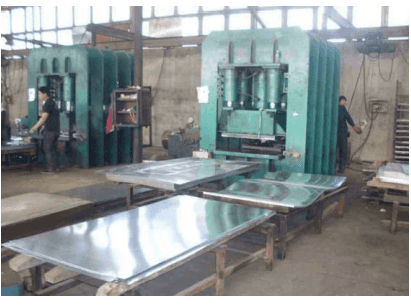 Po'lat eshiklar ishlab chiqarishda qo'llaniluvchi maxsus press 3000t