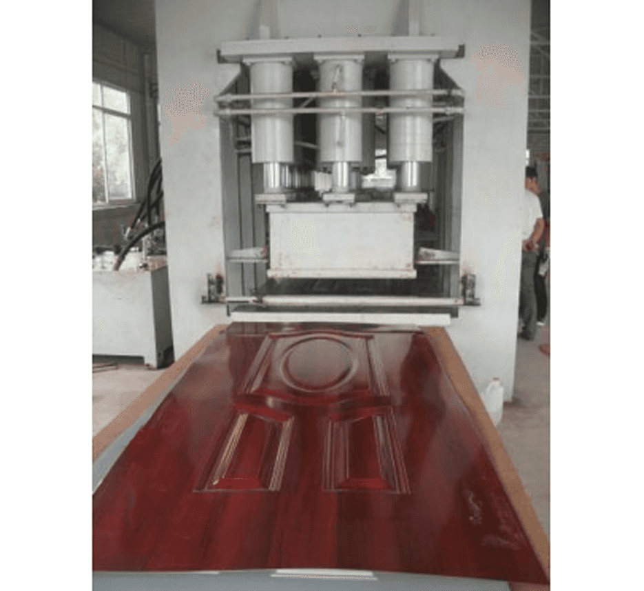 Po'lat eshiklar ishlab chiqarishda qo'llaniluvchi maxsus press 3000t